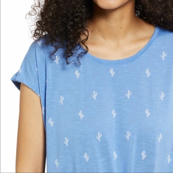 NWT IZOD Ladies’ Cactus Printed Twist Front Tee - Picture 3 of 4